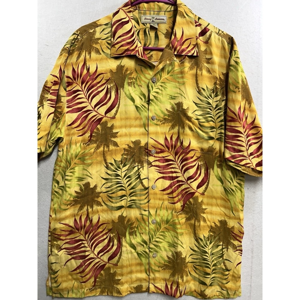 Tommy Bahama 100% Silk Hawaiian Men's Button Short Sleeve Size Medium